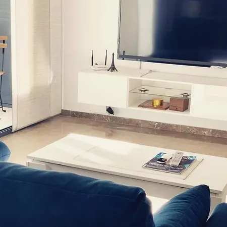 Apartment Con Piscina Y Parking En Lloret de Mar