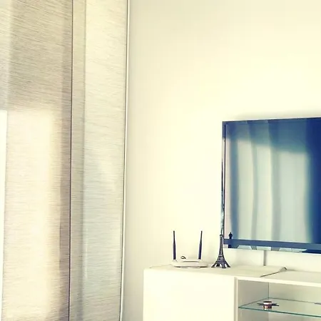 Apartment Con Piscina Y Parking En Lloret de Mar