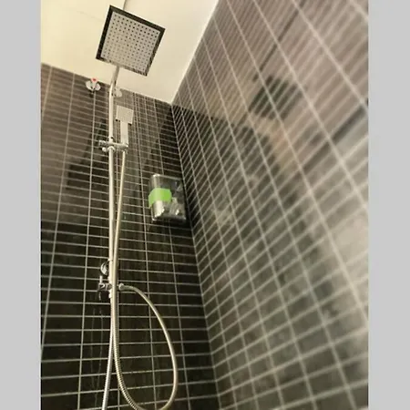 Apartment Con Piscina Y Parking En