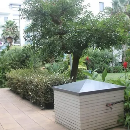 Apartment Con Piscina Y Parking En