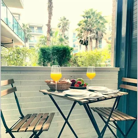 Con Piscina Y Parking En Apartment Lloret de Mar