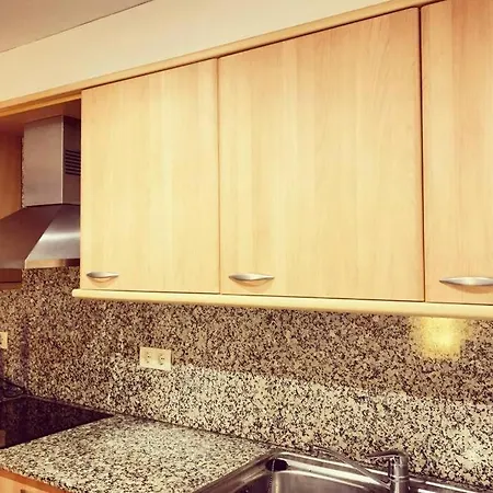 Con Piscina Y Parking En Apartamento