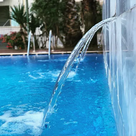 Con Piscina Y Parking En Lloret de Mar