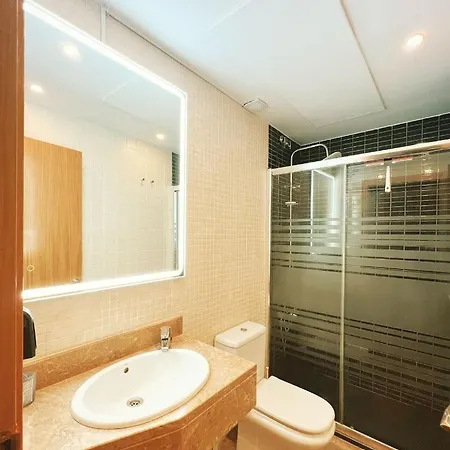 Con Piscina Y Parking En Апартаменты *