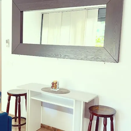 Apartment Con Piscina Y Parking En
