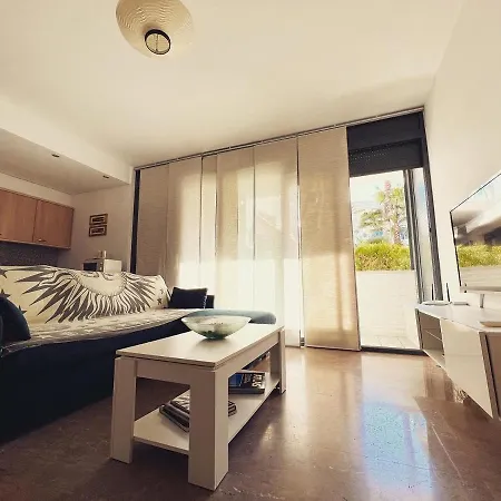 Con Piscina Y Parking En Apartamento